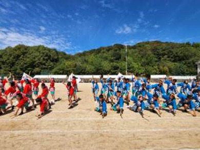 写真　神出中体育会マスゲーム